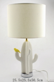 lâmpada cerâmica de cactos