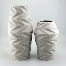 vaso de flores de cerâmica angular cinza alto
