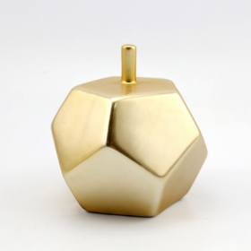 figurinha decorativa de maçã de cerâmica dourada